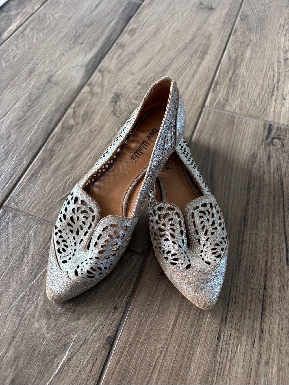 GeeWawa Metallic Silver Laser-Cut Pointed Toe Flats